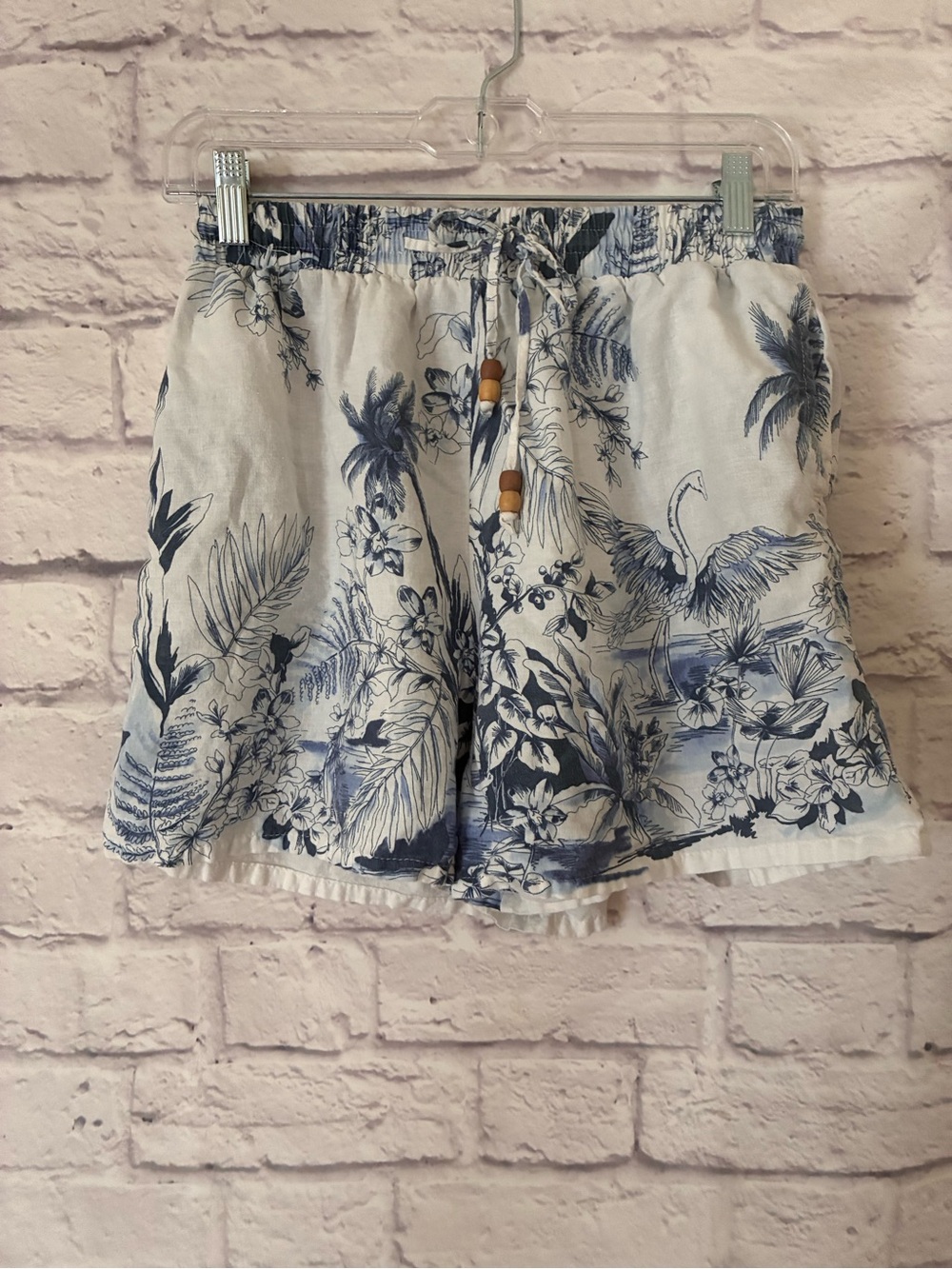 Panama Jack Women’s Blue & White Tropical Print Pull-On Shorts - Medium